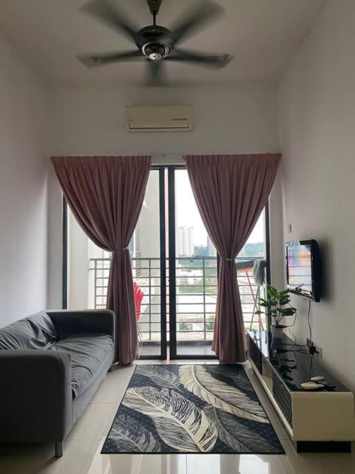 Lovely Dpulze 1 Bed Room With Pool @Cyberjaya ;- ) Luaran gambar